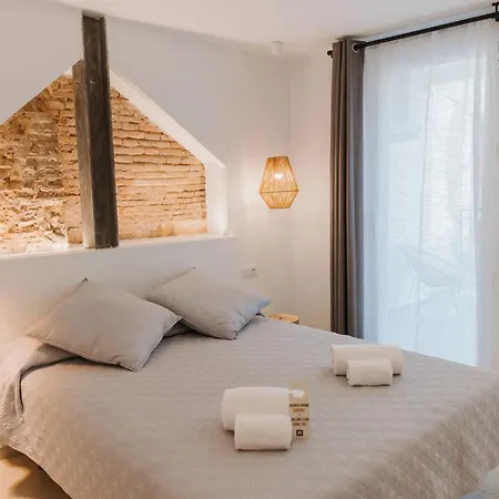 Hulot B&B Valencia Exterior photo